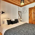 Localtraveling Alfama River View - Family Apartman