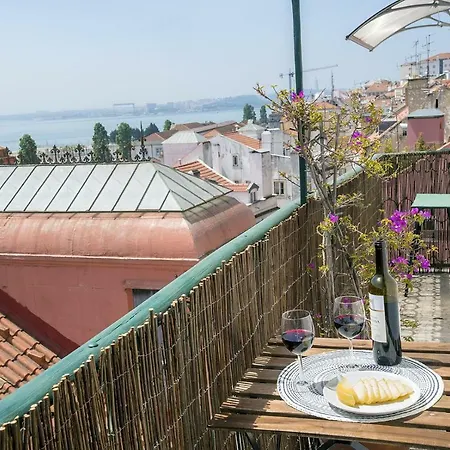 Localtraveling Alfama River View - Family Appartement