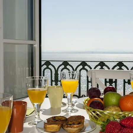 Localtraveling Alfama River View - Family Appartement *