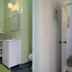 Апартаменты Localtraveling Alfama River View - Family Лиссабон