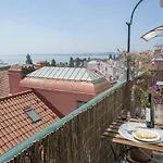 阿尔法玛河景当地旅行家庭公寓 公寓